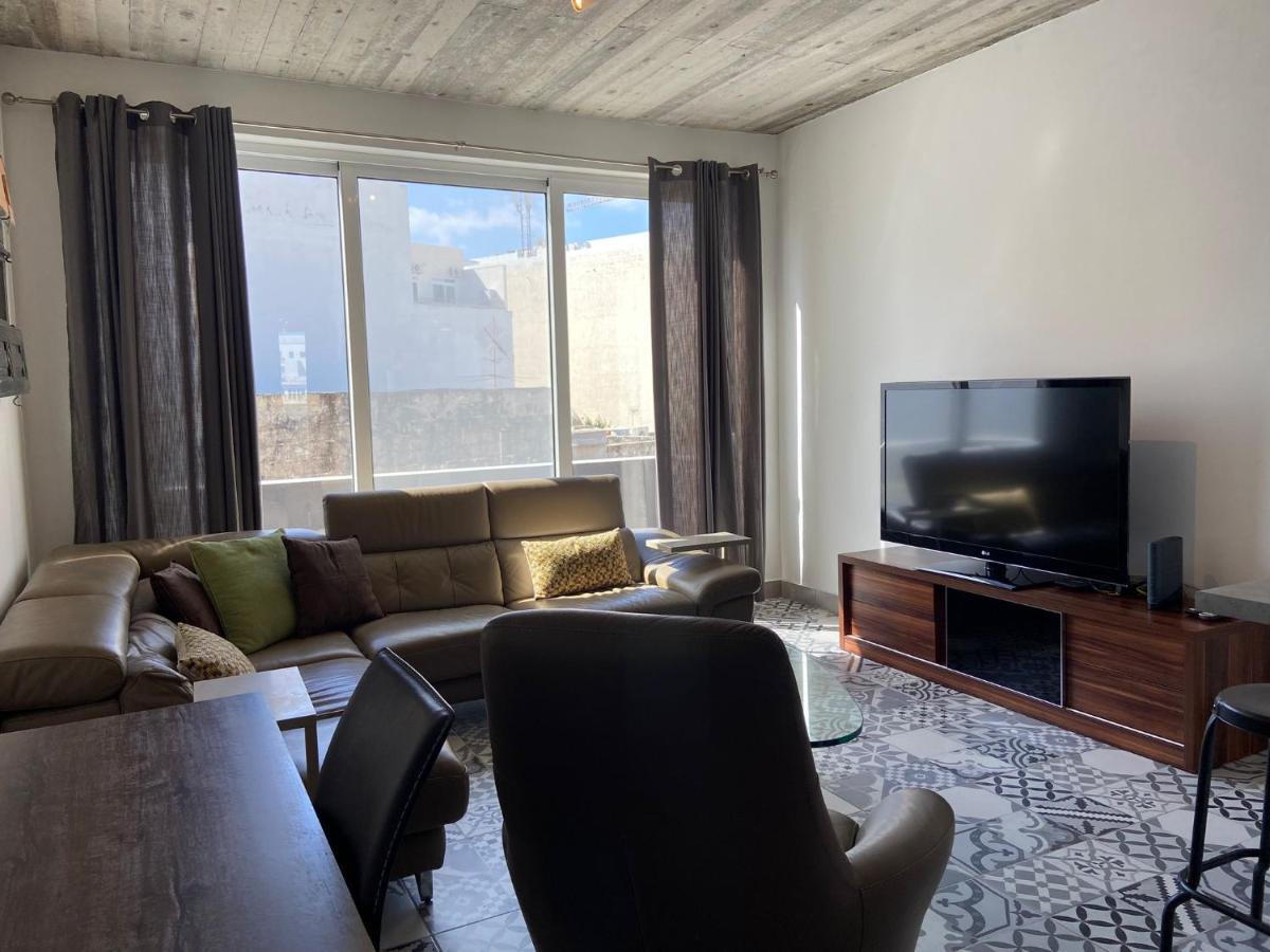 Sliema Distant Seaview Penthouse Apartment ภายนอก รูปภาพ